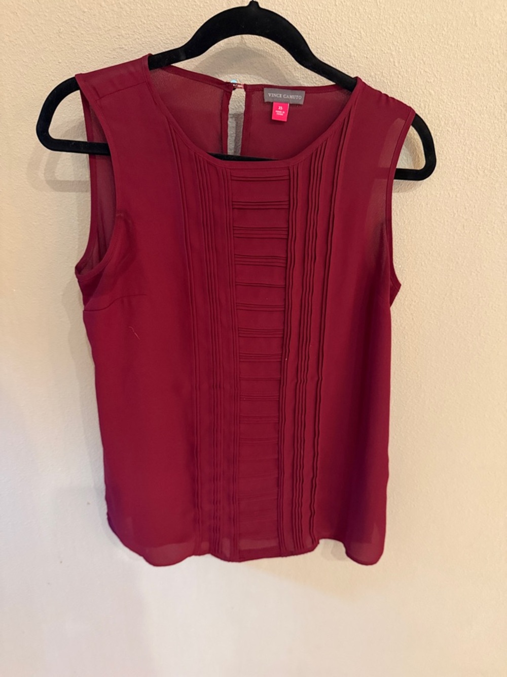Vince Camuto Pleated Front Sleeveless Cami - Wine
